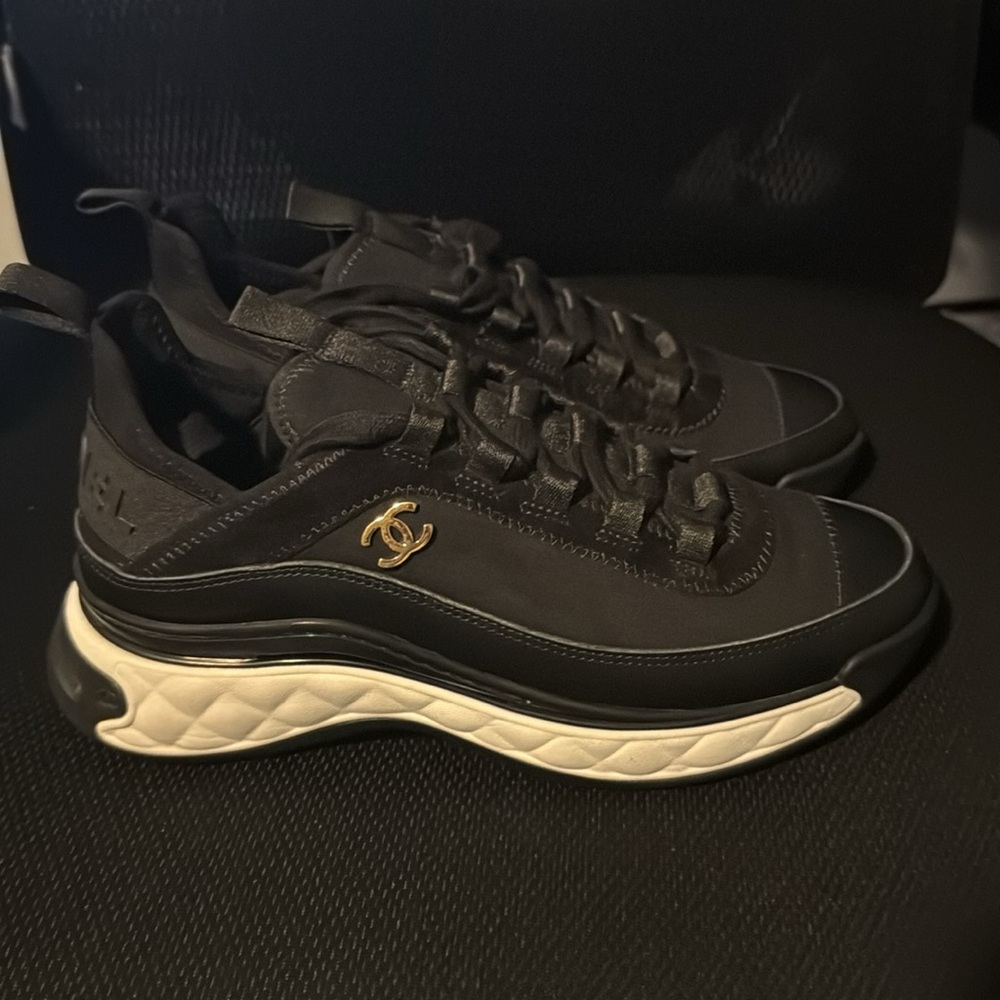 Chanel velvet Calfskin Mixed Fibers CC sneakers black